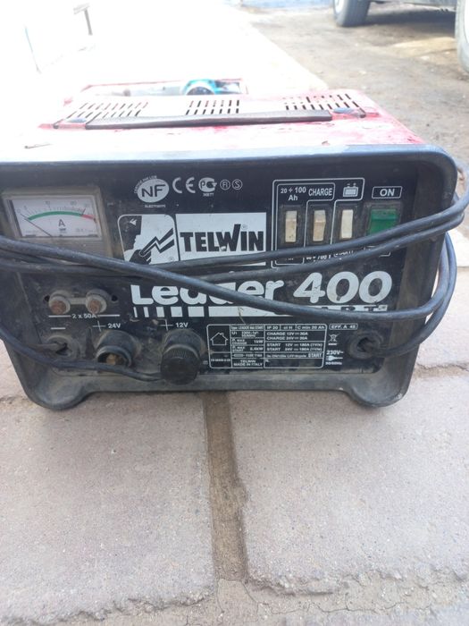 Зарядно пусковое устройство для аккумуляторов