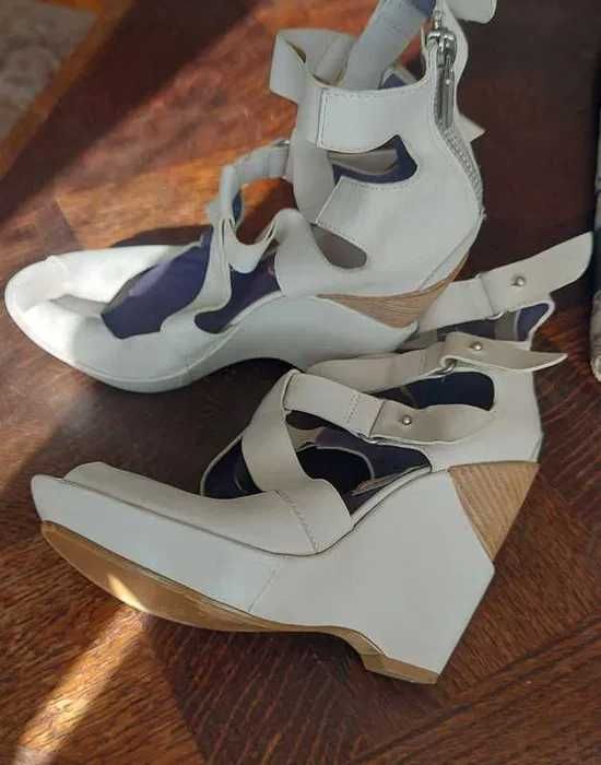 Pantofi din piele naturala, culoare alba, platforma marime 37/38