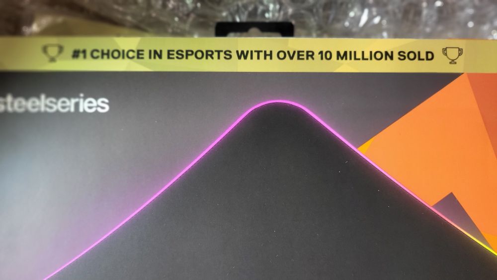 Steelseries QCK Prism RGB подложка за мишка чисто нова 2бр