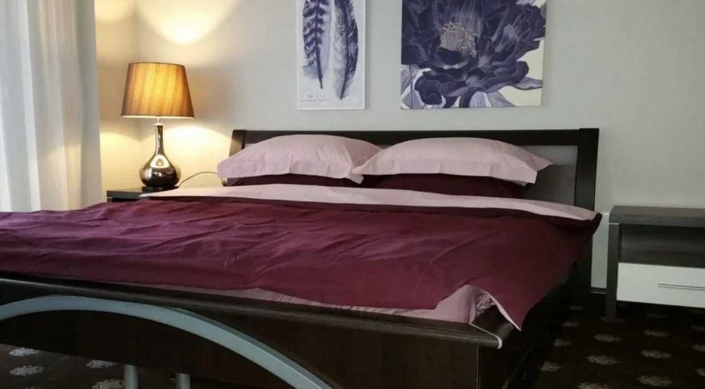 Дава се под наем Тристаен апартамент в Пловдив, Център - 76 кв.м за 219.3 € - Снимка #2