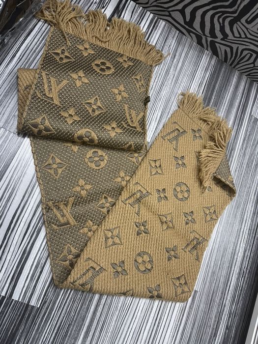 Fular-Esarfa LOUIS VUITTON colectia noua-Poze reale100% Calitate super