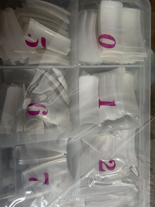 Нокти за маникюр бели не прозрачни