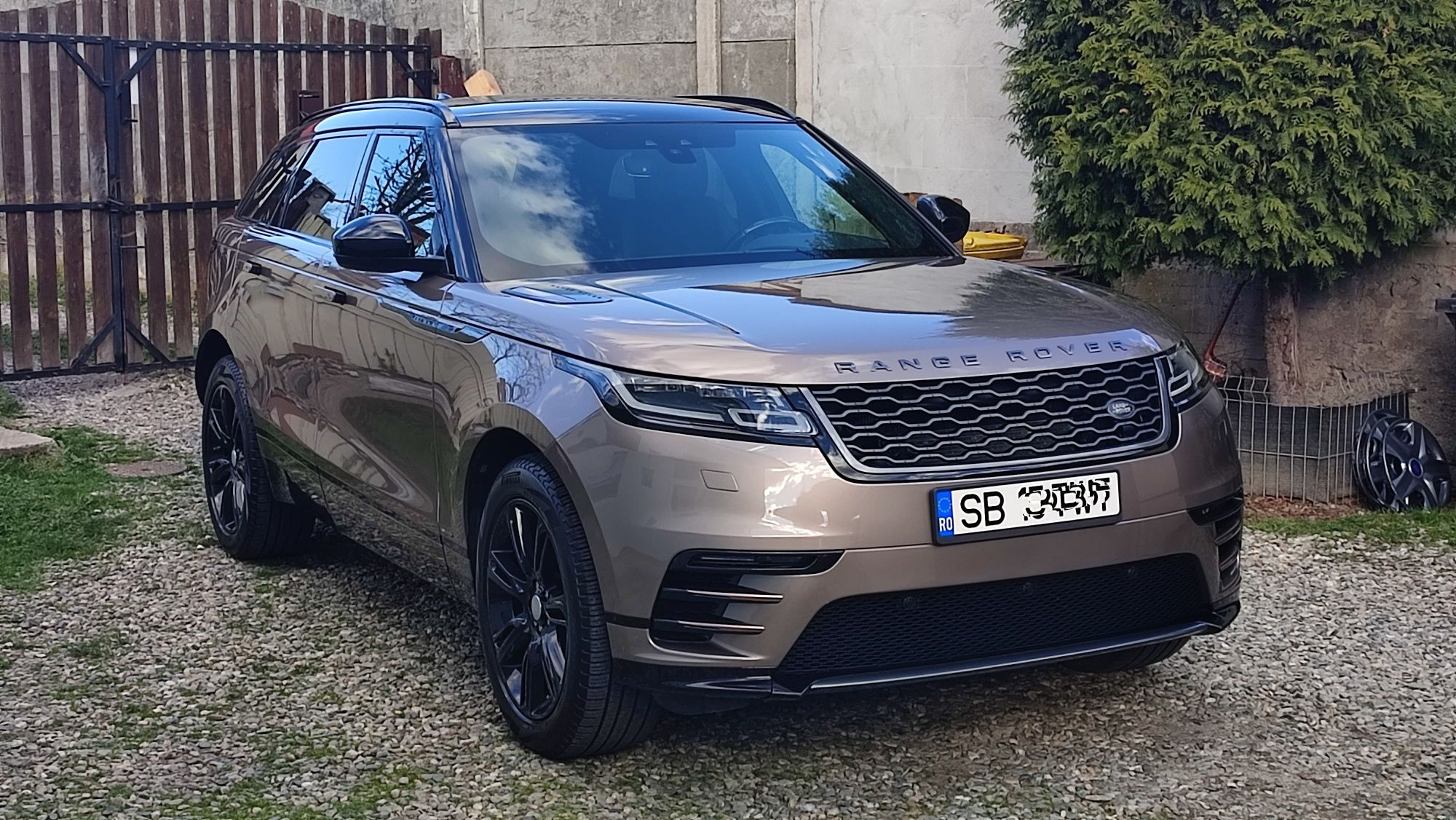 Range Rover Velar 2018, Carvertical 2.0D, 4x4, 180 cp, excelent!