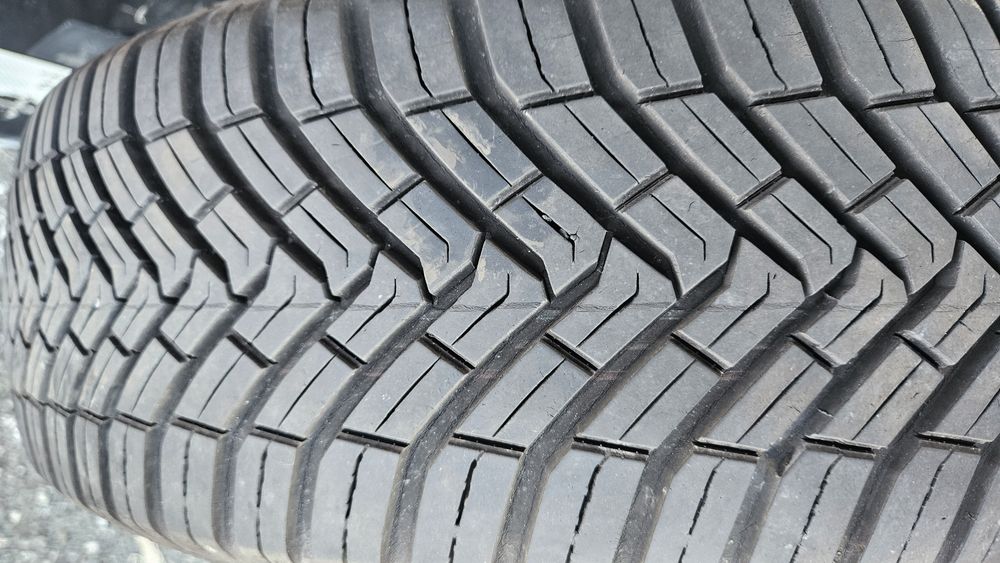 2бр гуми 195 65 15 дот 21 континентал