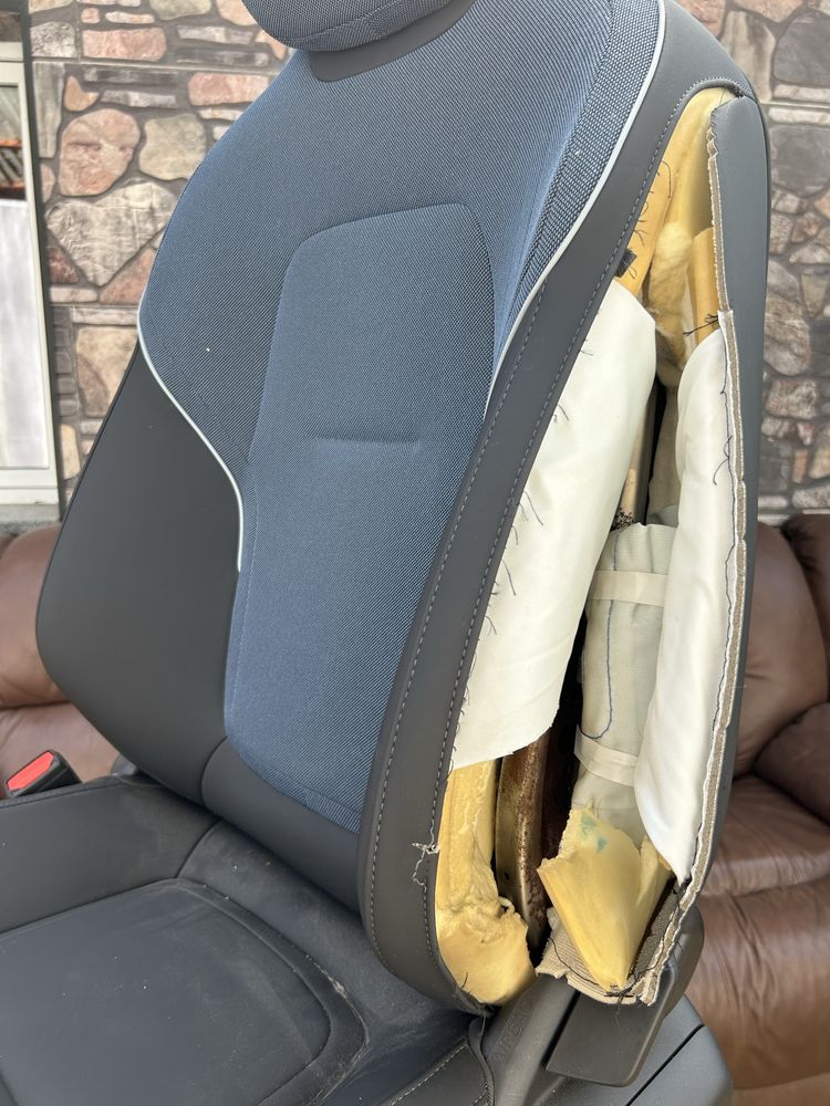 Tapiter retapitare auto mobilier