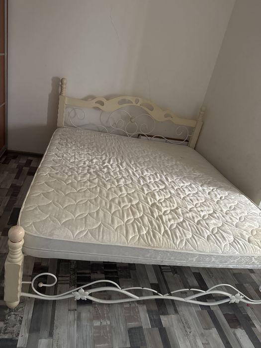 Продам срочно кровать 2.0*2.20