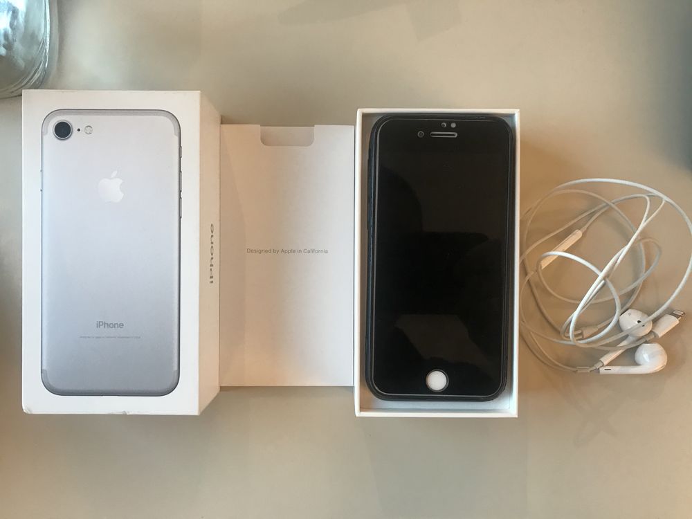 iPhone 7 32 GB , Айфон 7 32 ГБ + Силиконов Кейс + Протектор + Слушалки
