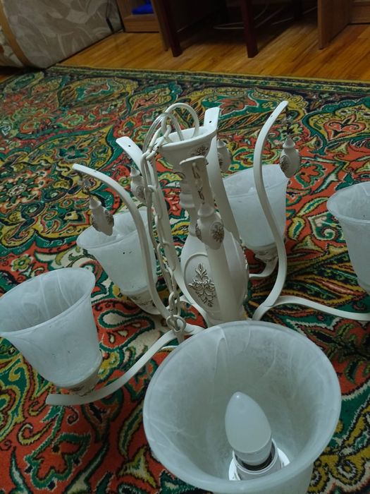 Люстра люстра...