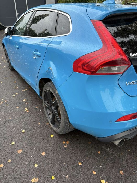 Volvo V40 D3 R-Design НА ЧАСТИ