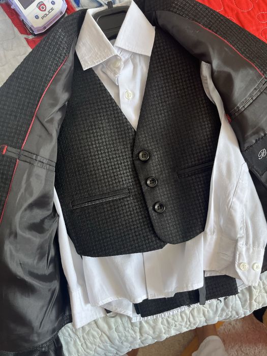 Костюмчик на 3 года