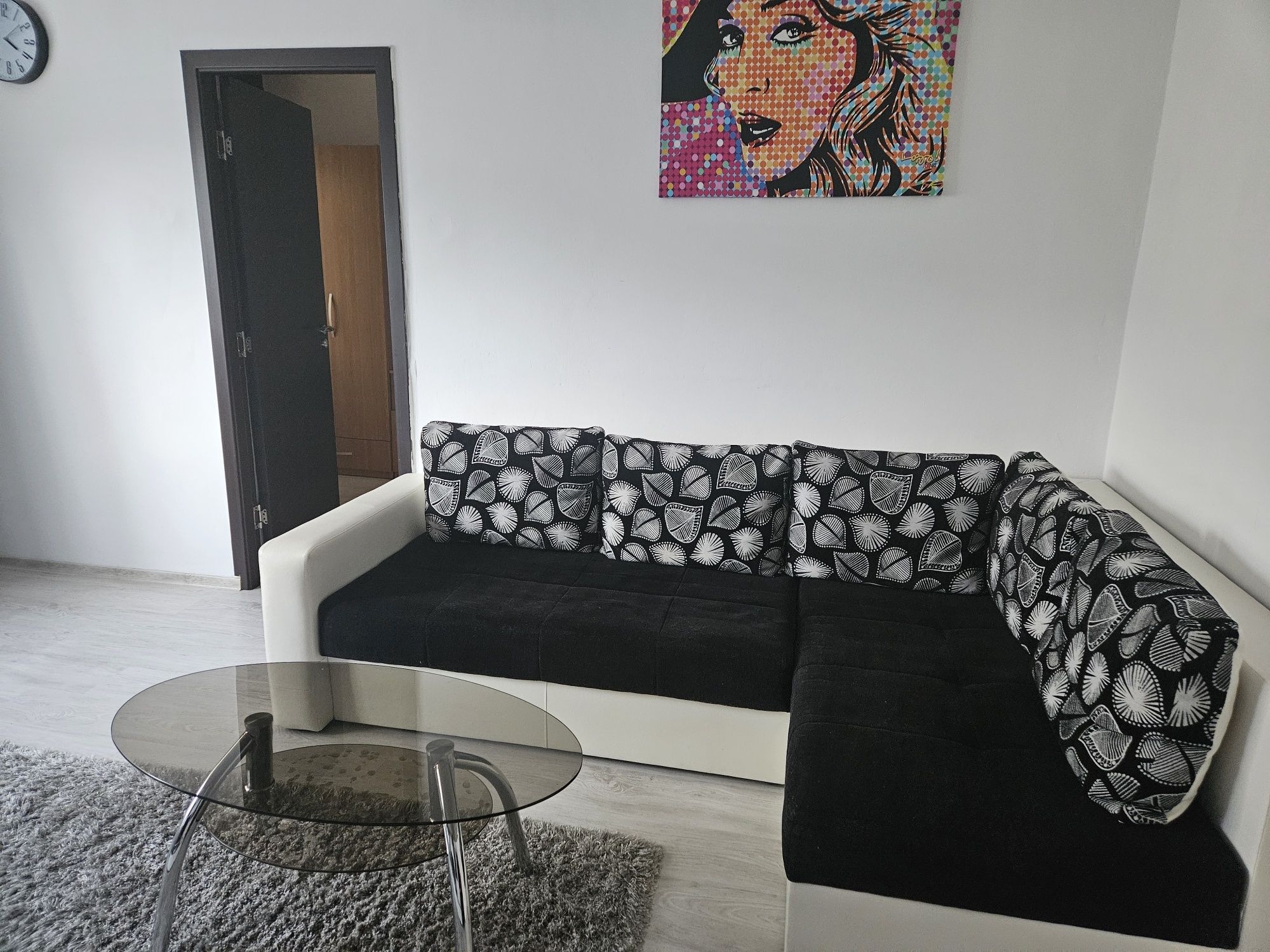 Închiriez apartament 2 camere