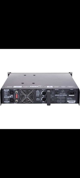 mixer si putere behringer