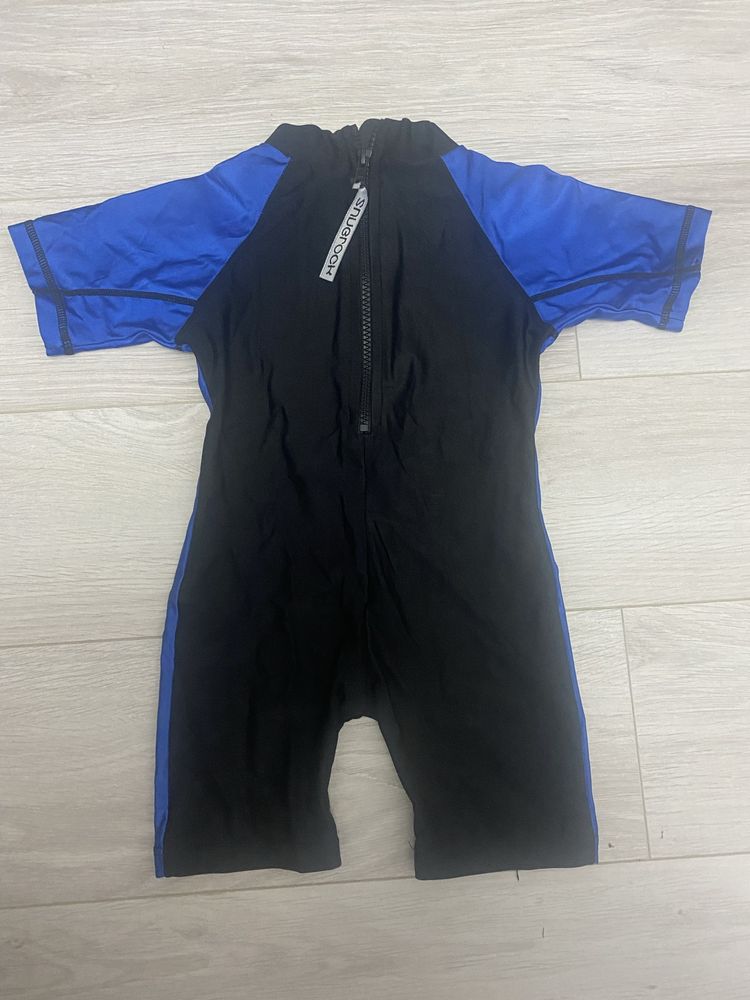 Costum intreg inot/ plaja/ protectie solara 3-4 ani