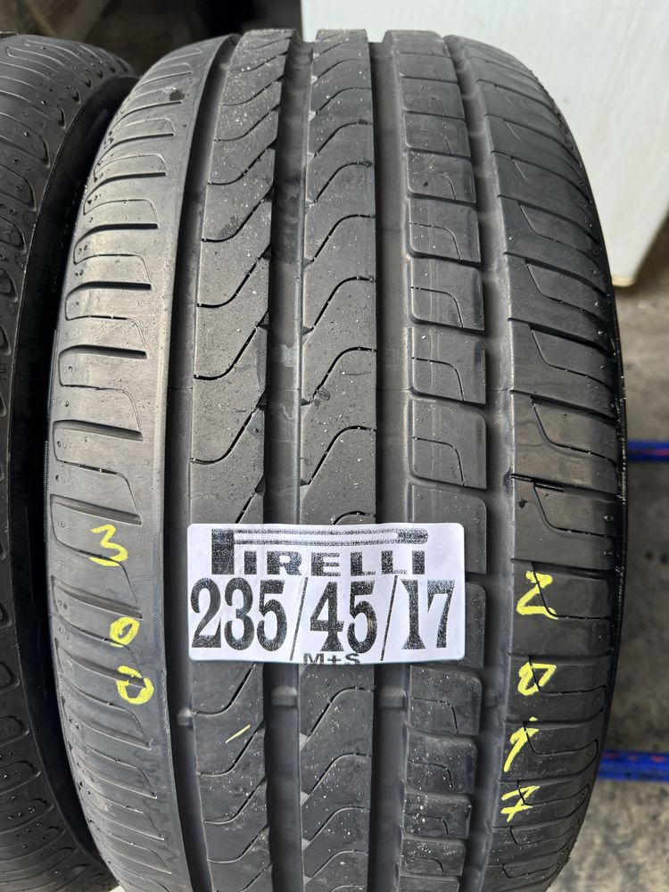 235/45/17 Pirelli