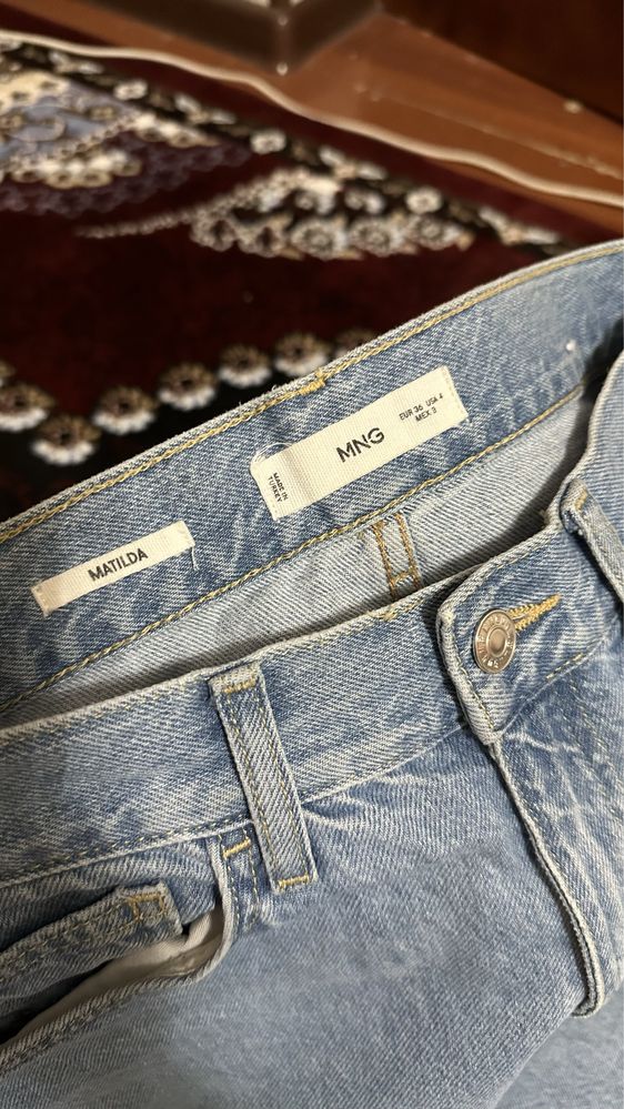 Джинсы MANGO