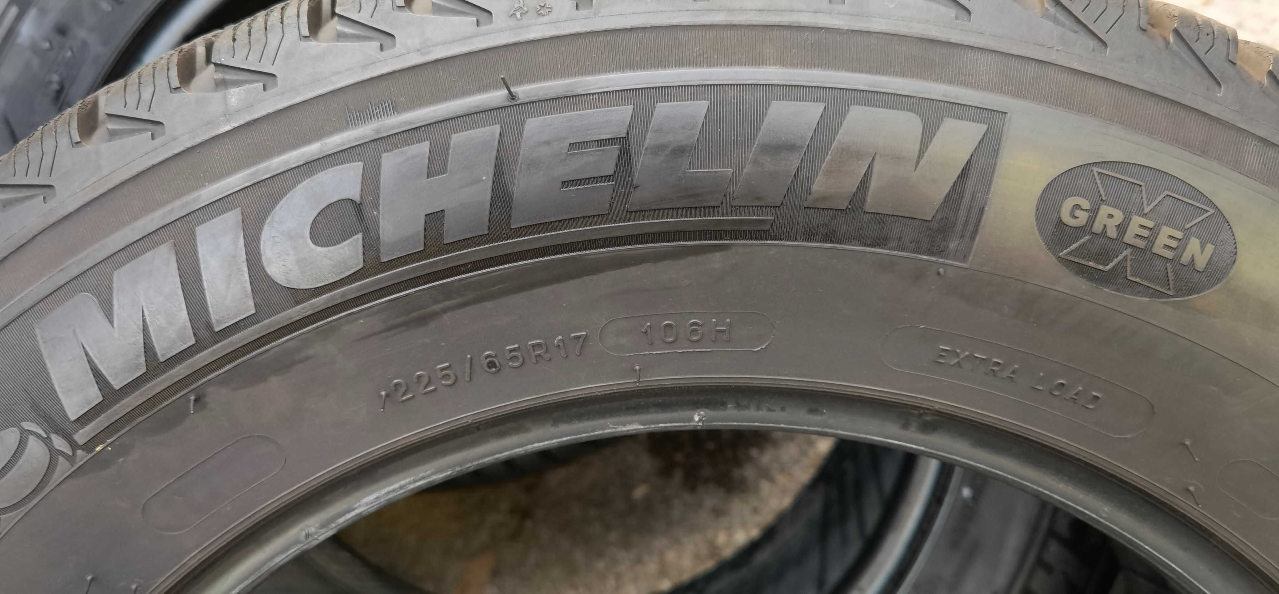 225/65/17  MICHELIN