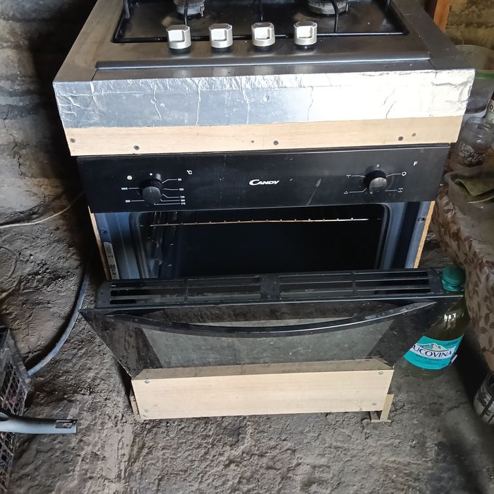 Cuptor electric incorporabil Candy 70L