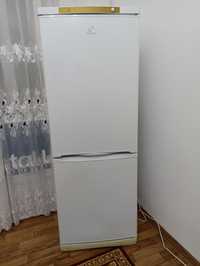 Продам срочно 2 духкамерных холодильника