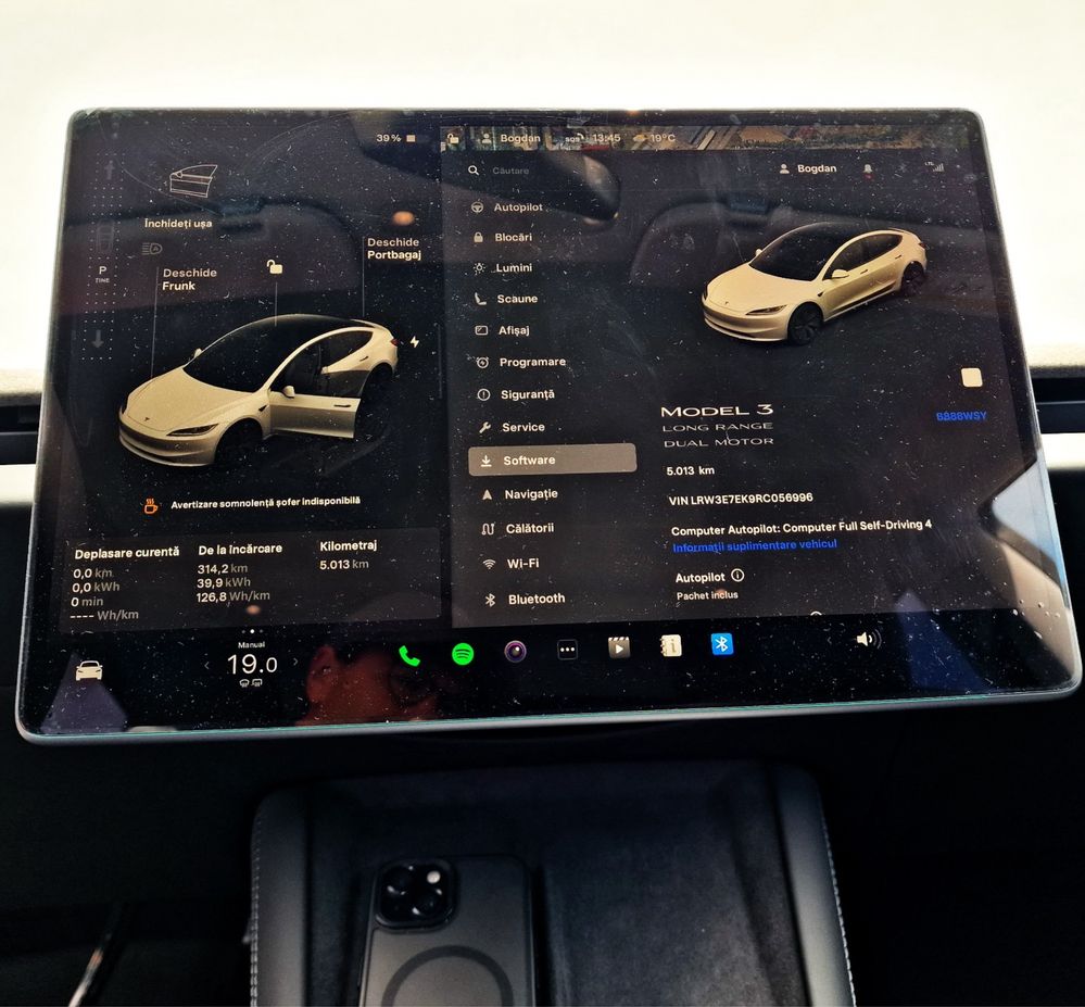 Tesla Model 3 Long Range  AWD