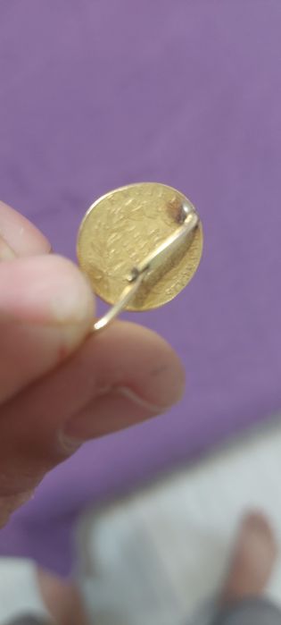 Vand cercei de colectie