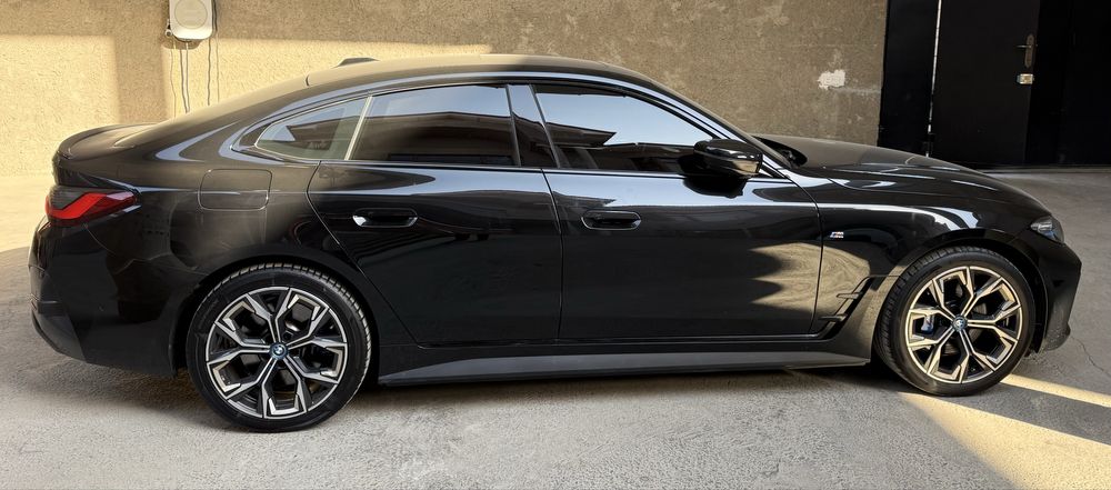 Bmw I4 edive40 М покет Германия