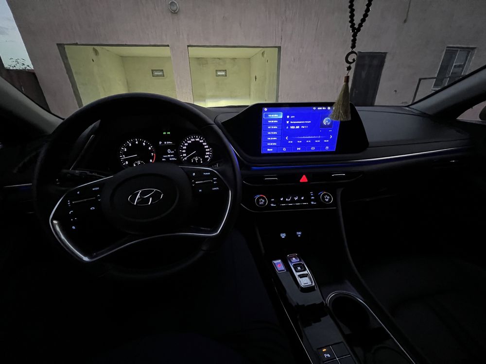 Продам Hyundai Sonata 2021 года объем 2.0