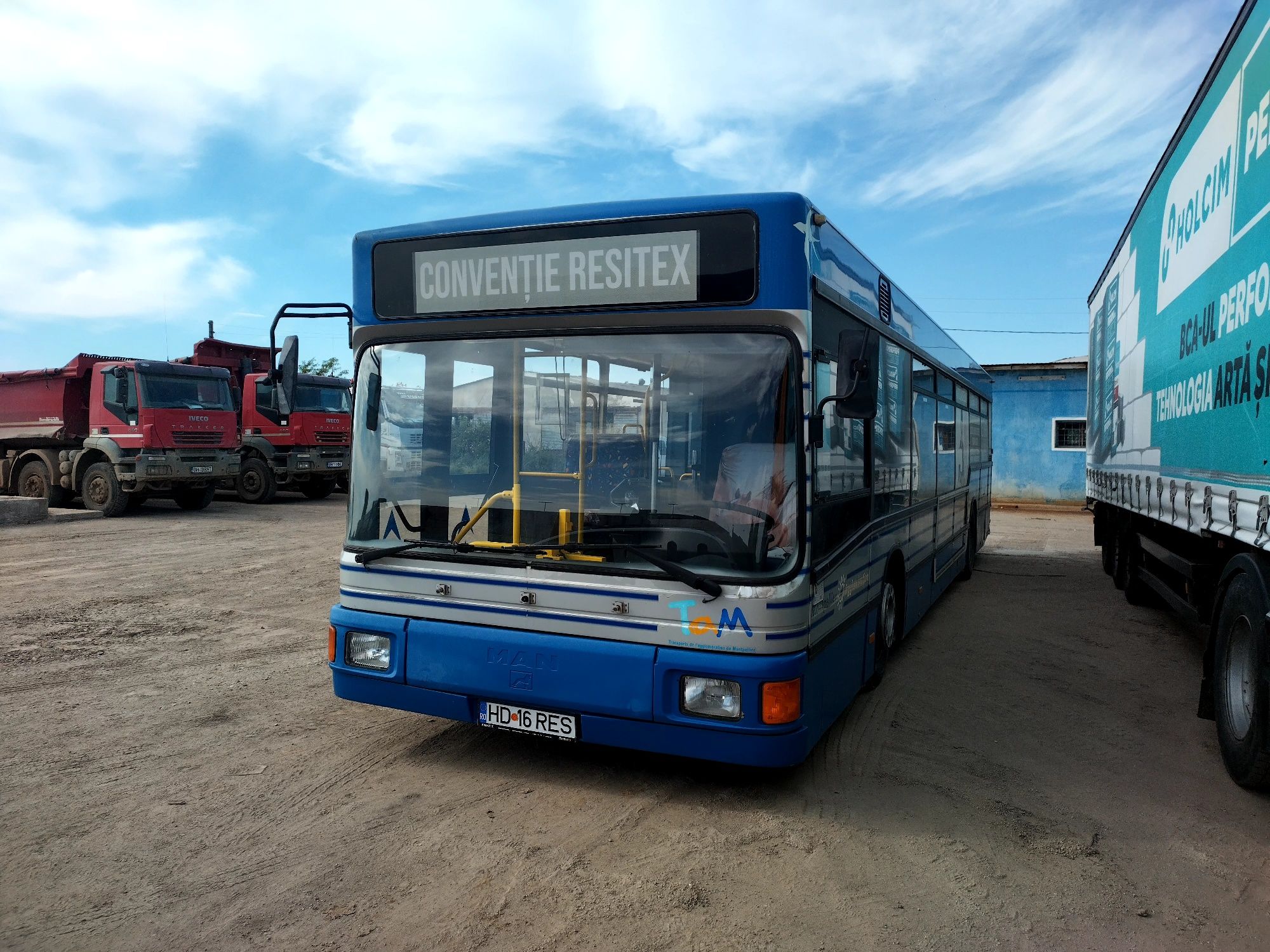 Autobuz MAN A10 28M NL222