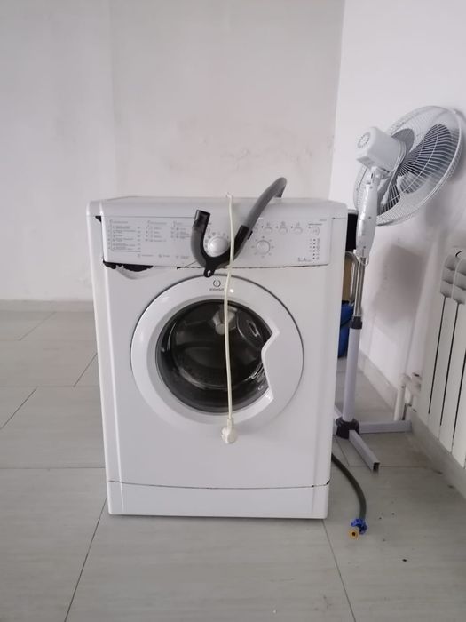 Продам стиральную машину