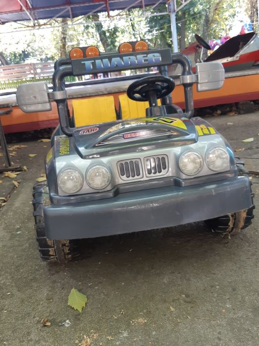 Vand mașinuță electrică adusa din italia doar 1 zi de functionare