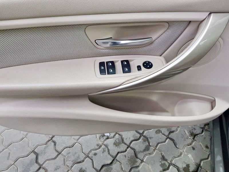 BMW Seria 3 din 2012 Aprilie