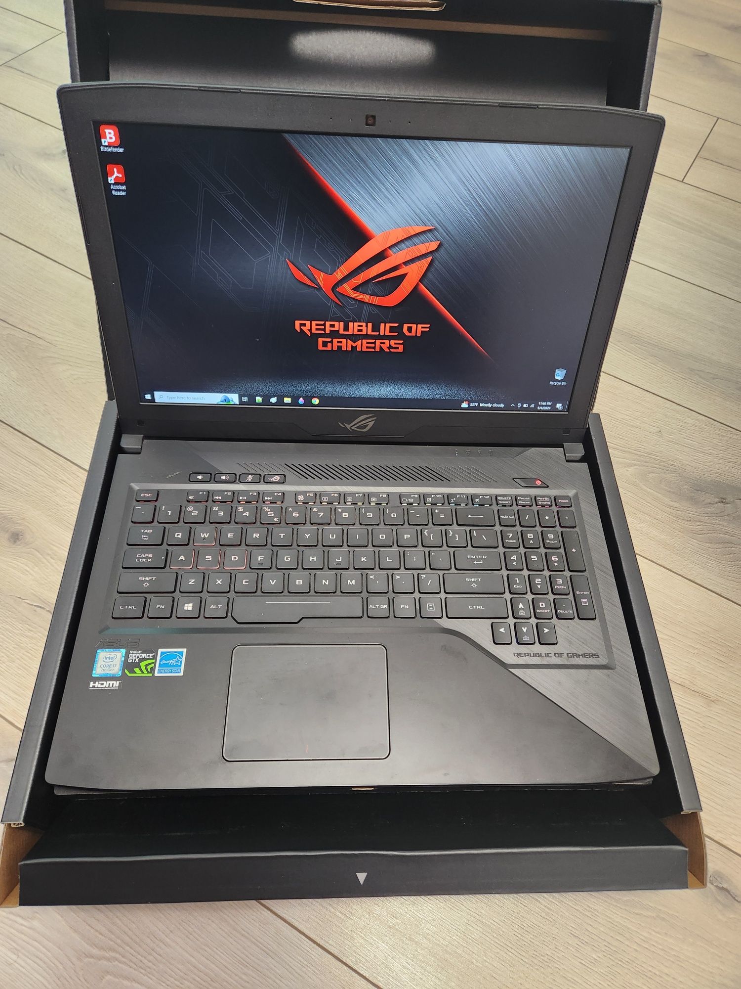 Laptop Gaming ASUS ROG GL503VD-FY064