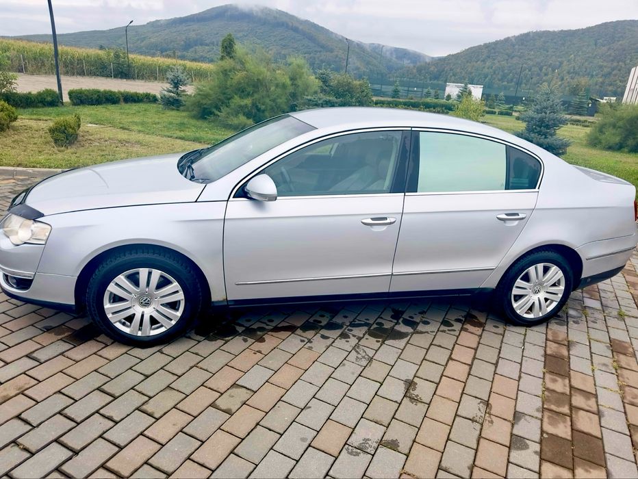 Vând Volkswagen Passat B6