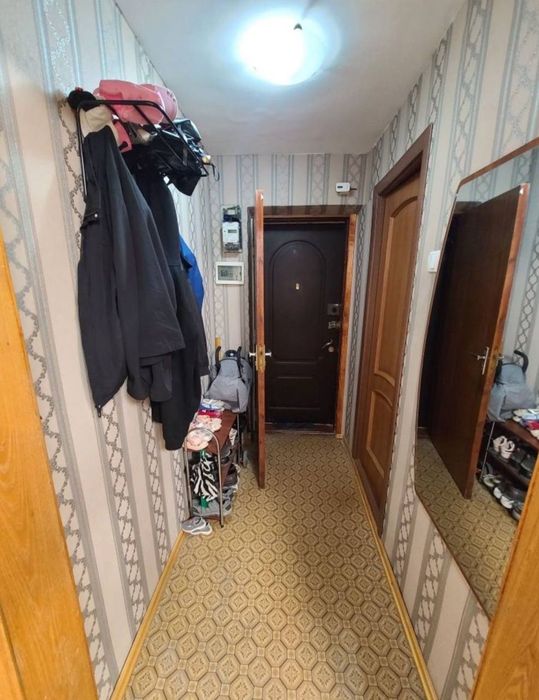 Квартира на Яшнабад-Рисовый базар 3/4/4 общ пл 66м с мебелью