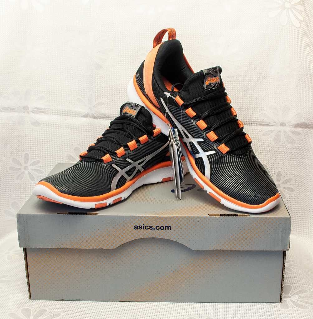 Дамски маратонки Asics номер 36.