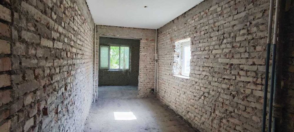 м.Х.Алимжана Дархан 3-комн 4/5 140 м² спецплан с лифтом без ремонта