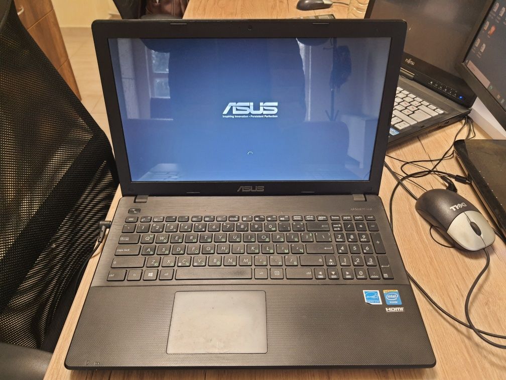 Продавам лаптоп Asus