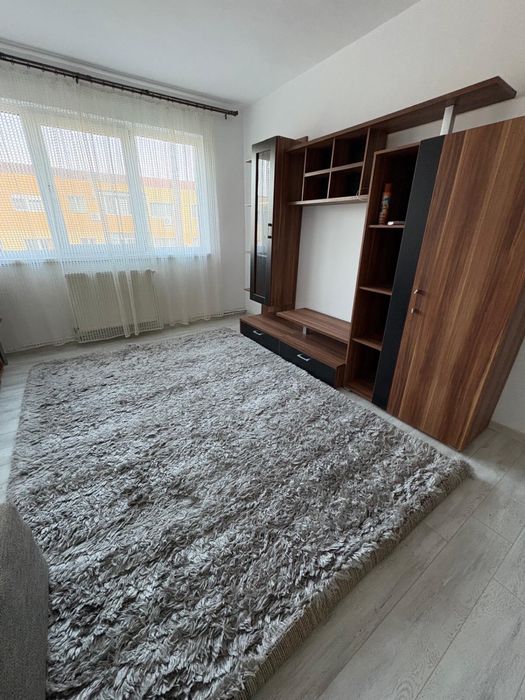 Inchiriez apartament 2 camere Petru Maior 32