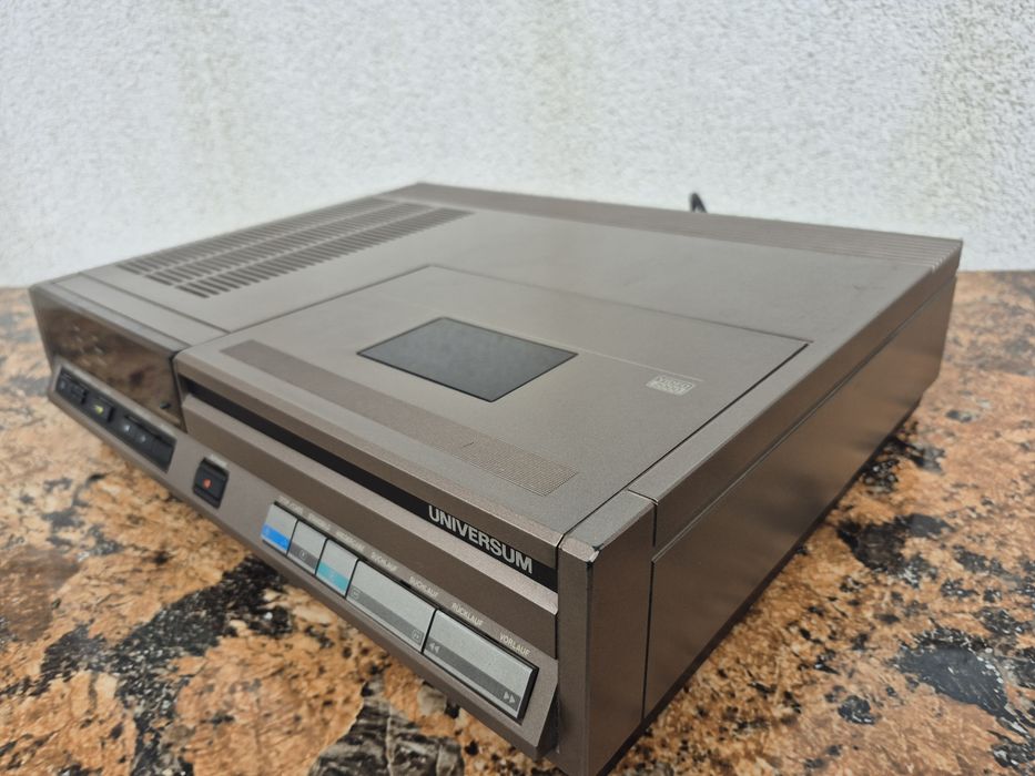 Vând Video System tip 2000 model VR 740
Marca Universum

- Ţară

Germa