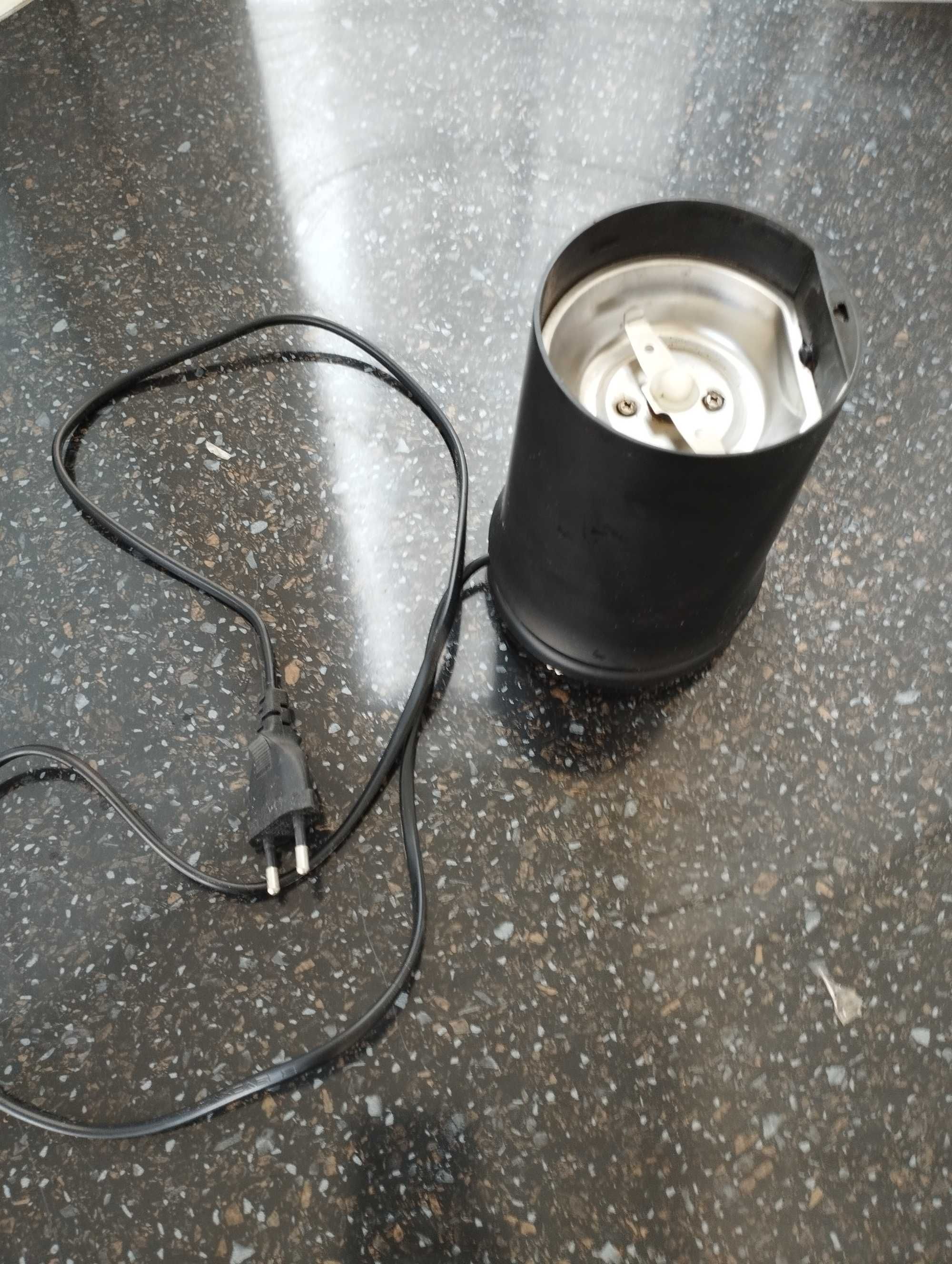 Кофемолка Polaris PCG 1317