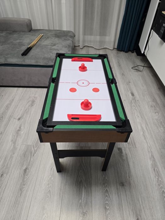 Masa de joc 4 in 1 : fotbal de masa, biliard , hockey si ping pong