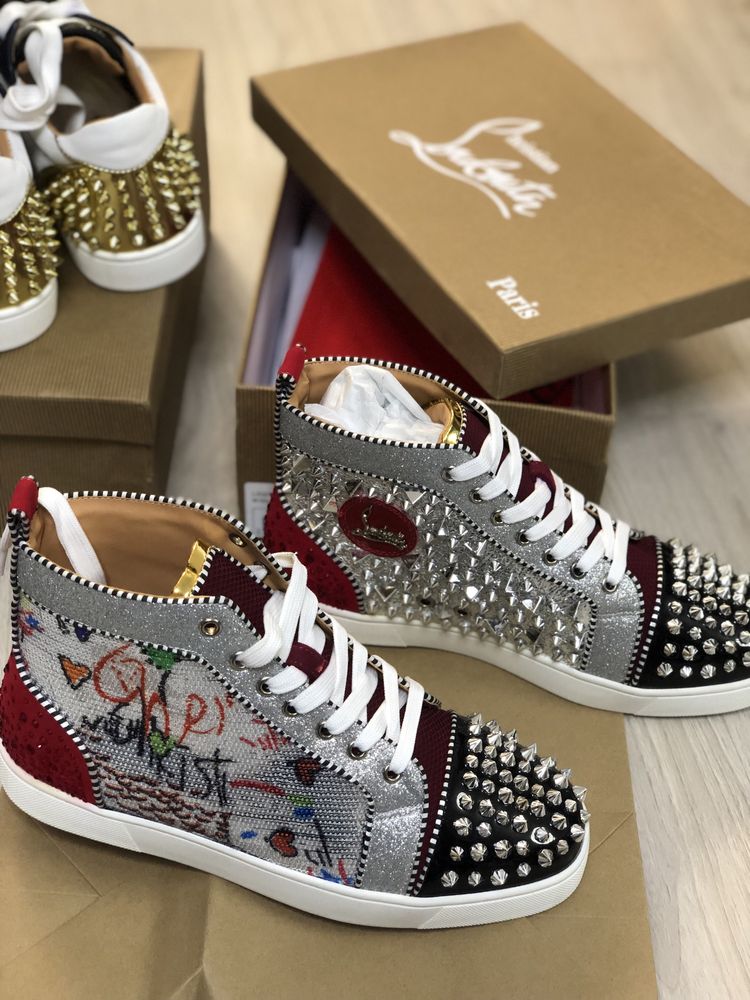 Ghete tenesi Christian Louboutin lichidare stoc premium