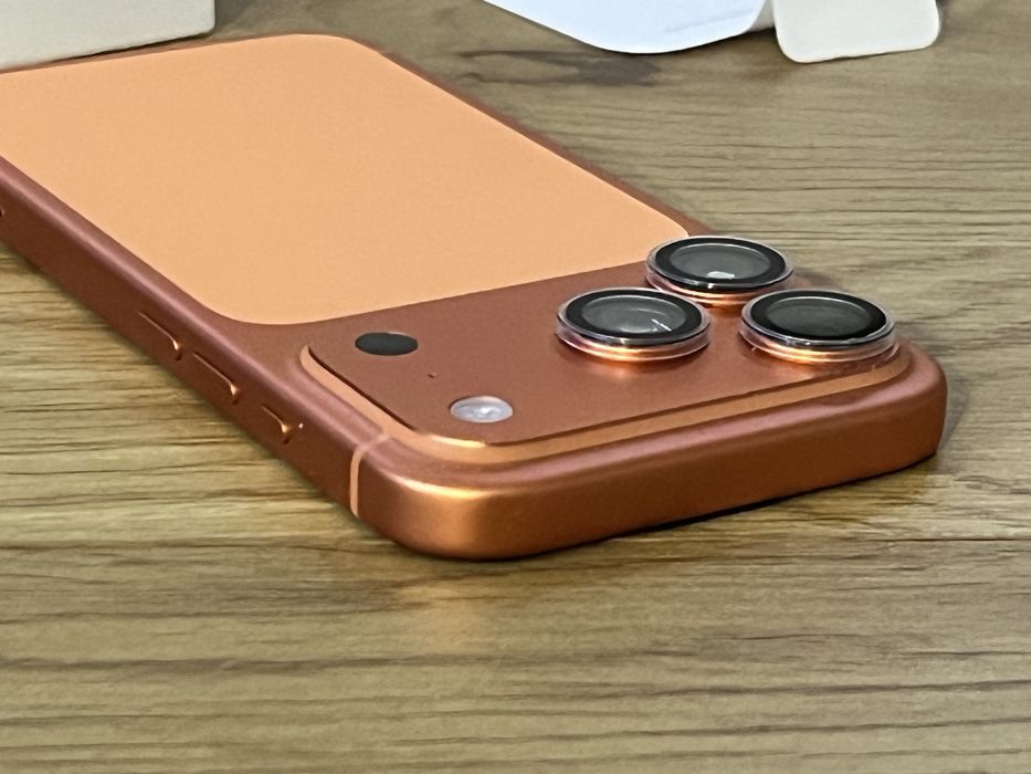 Бартер на 20 дни iPhone 17 pro 512gb orange