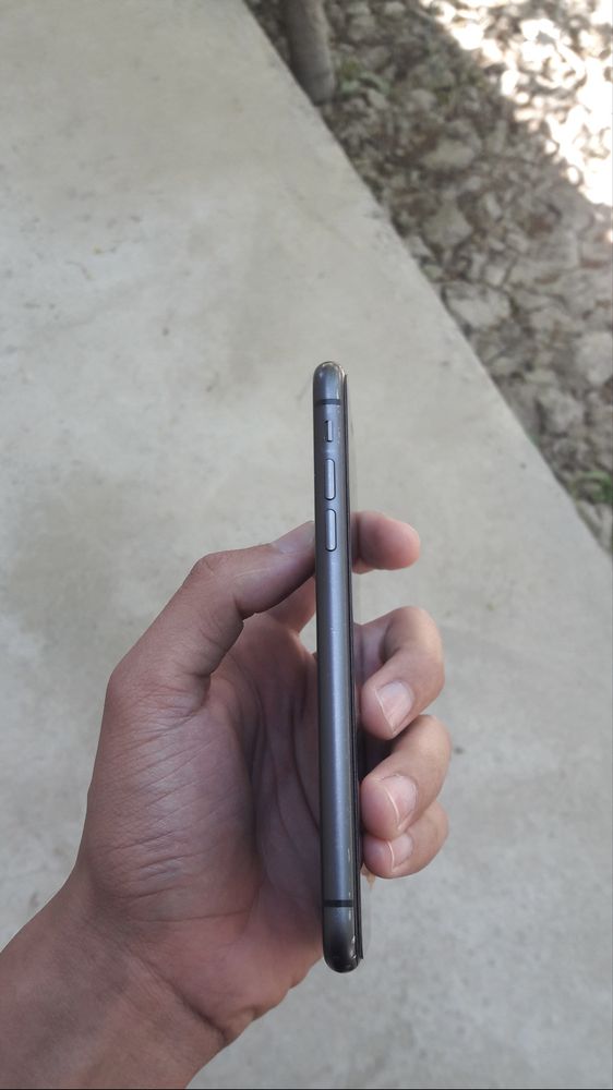 Iphone 11 black