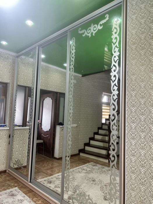 Продам прихожая шкаф