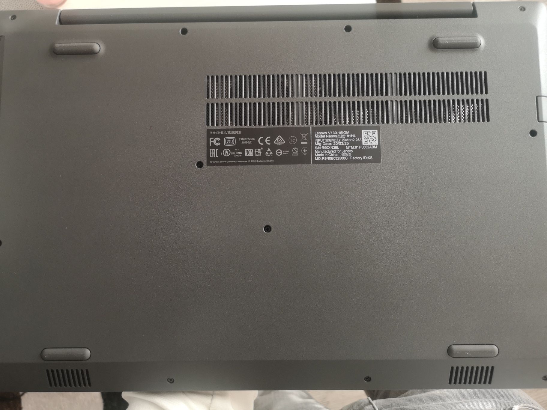 Lenovo V130-15IiGM