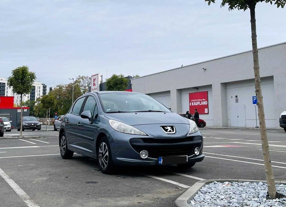 Peugeot 207 automata 5 usi navigatie echipare sport