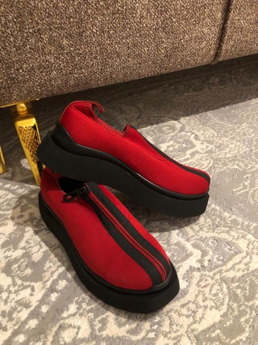 Кроссовка женская