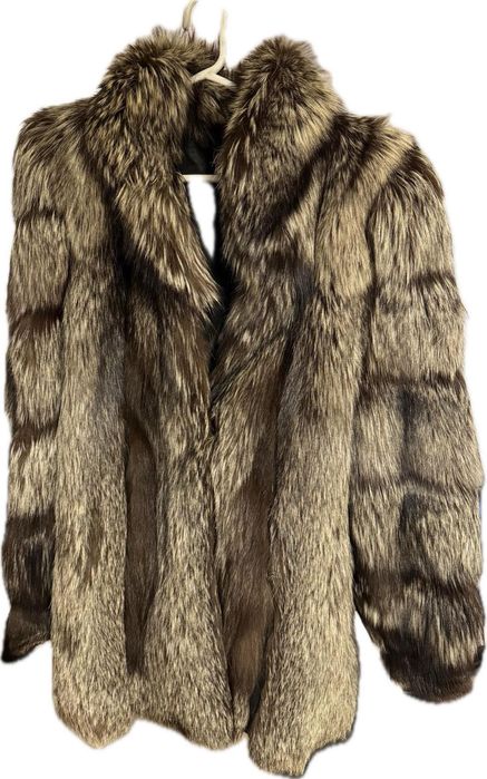 Кожено палто от естествен косъм сребърна лисица