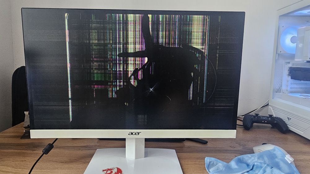 Разбитый монитор acer