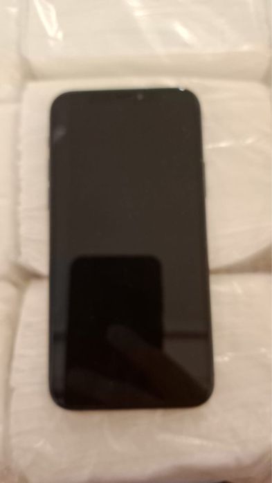 продаю iphone 11 Pro в идеале